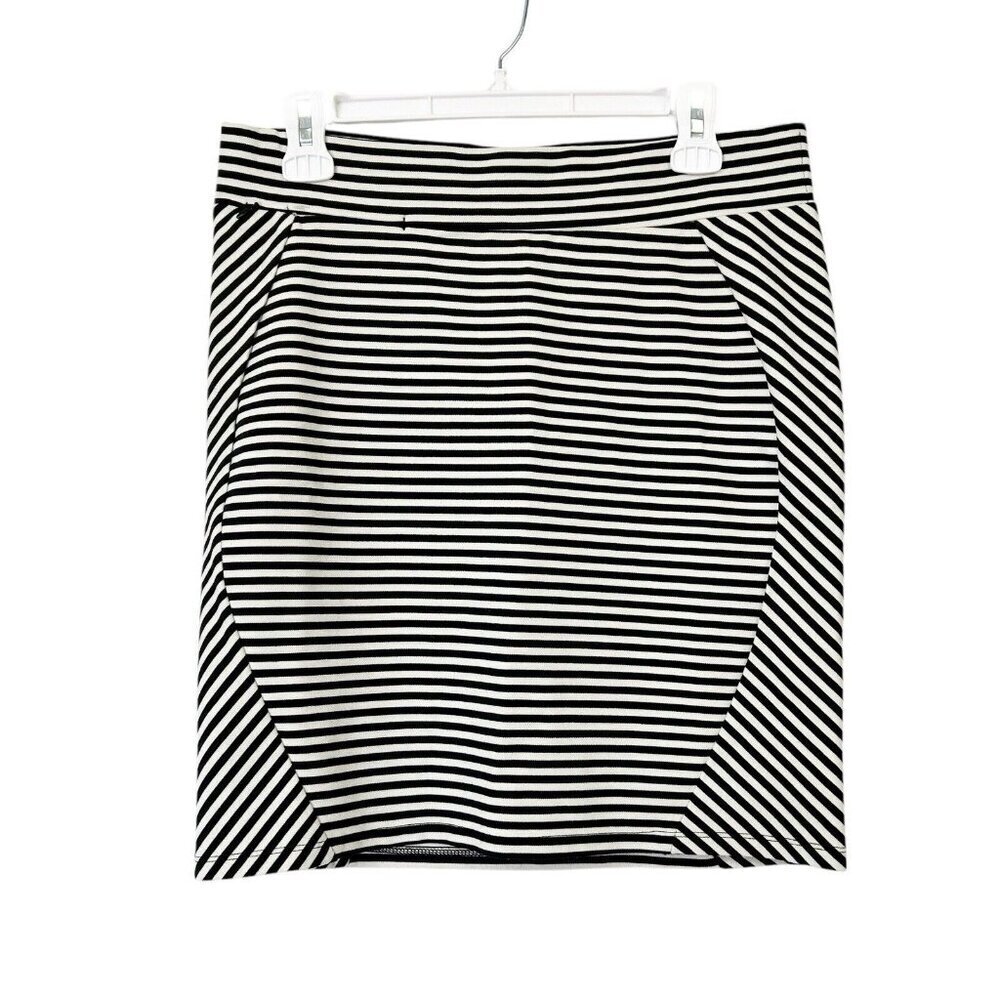 NEW Toad Co Transita Skirt Womens Size Medium Black Stripe Pull On‎